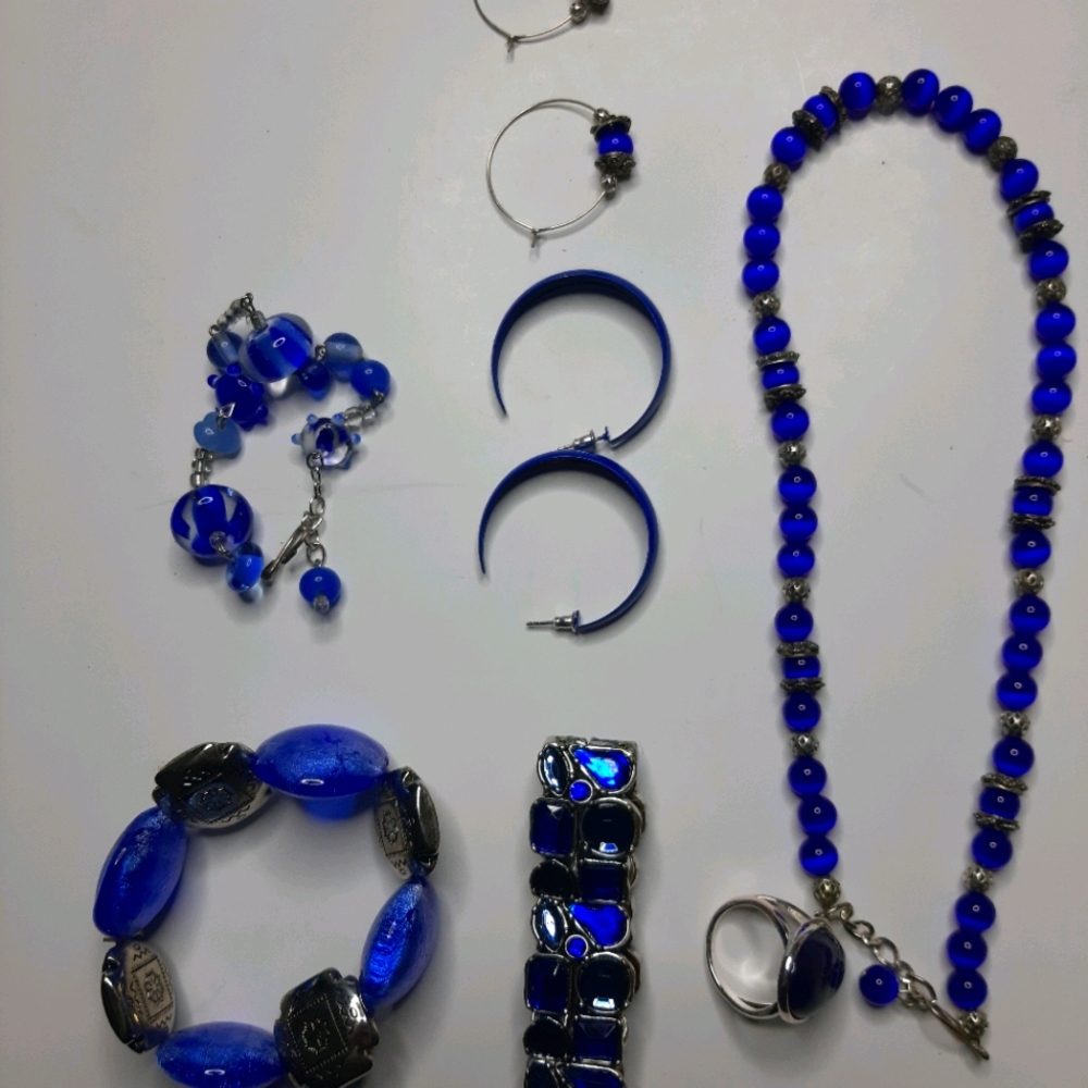 Cobalt blue jewelry set.